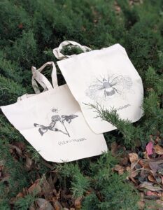 Vabakooli logoga riidest kott